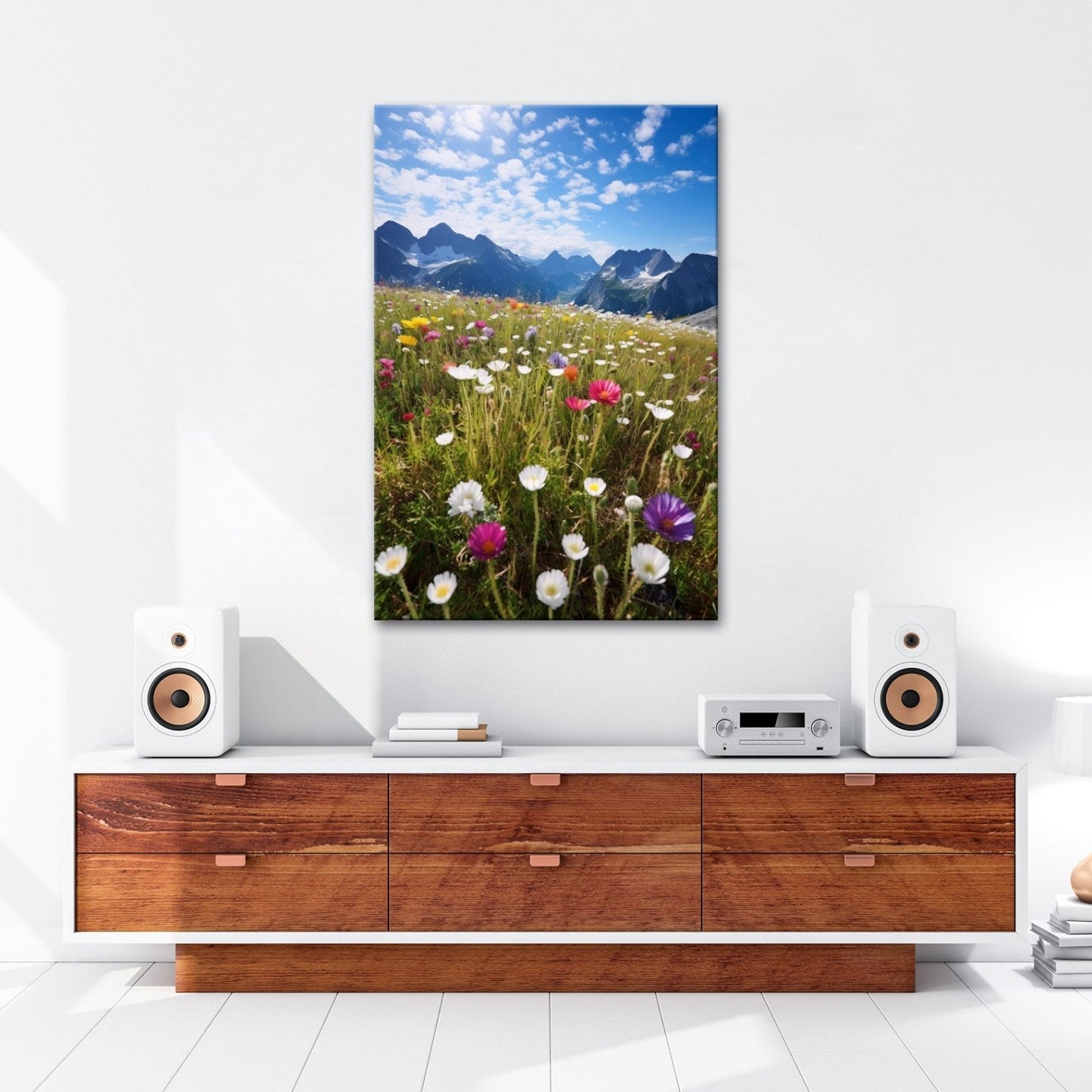 Leinwandbild Alpenblumen erblühen stolz vor majestätischer Bergkulisse. - deyoli