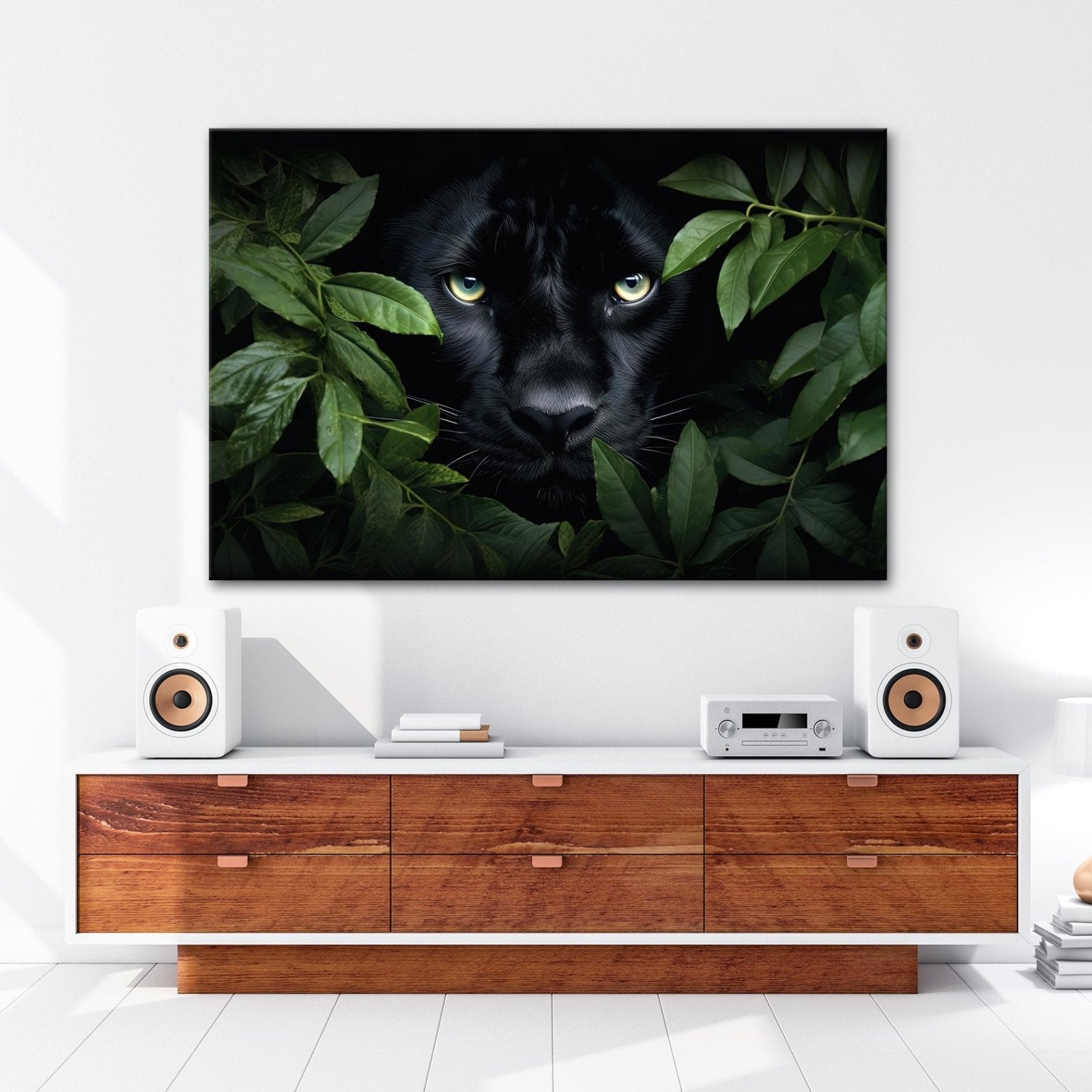 Leinwandbild Augen der Nacht – Pantherblick aus dem grünen Schatten. - deyoli