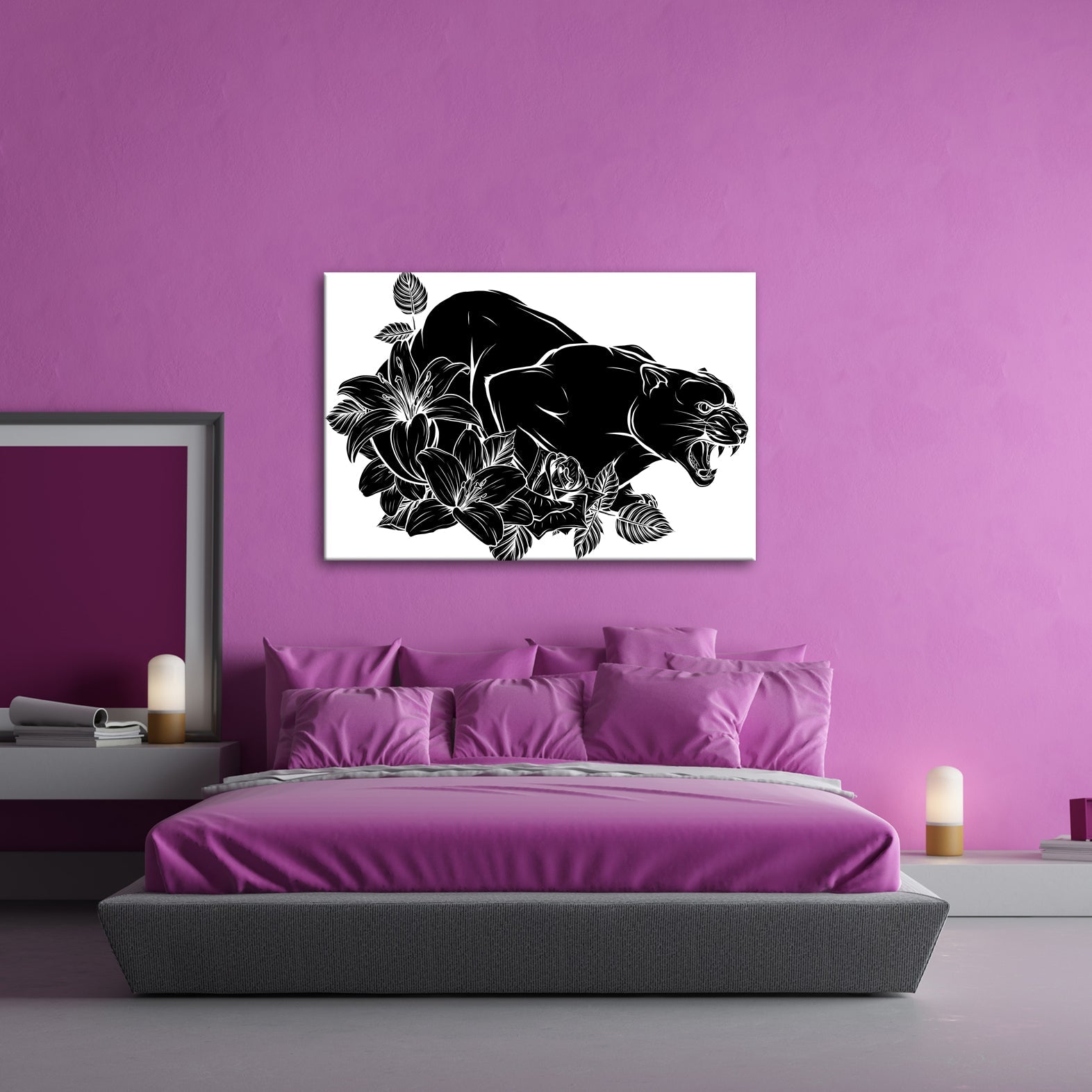 Leinwandbild Bedrohlicher Panther, umhüllt von elegant gezeichneten Blüten - deyoli