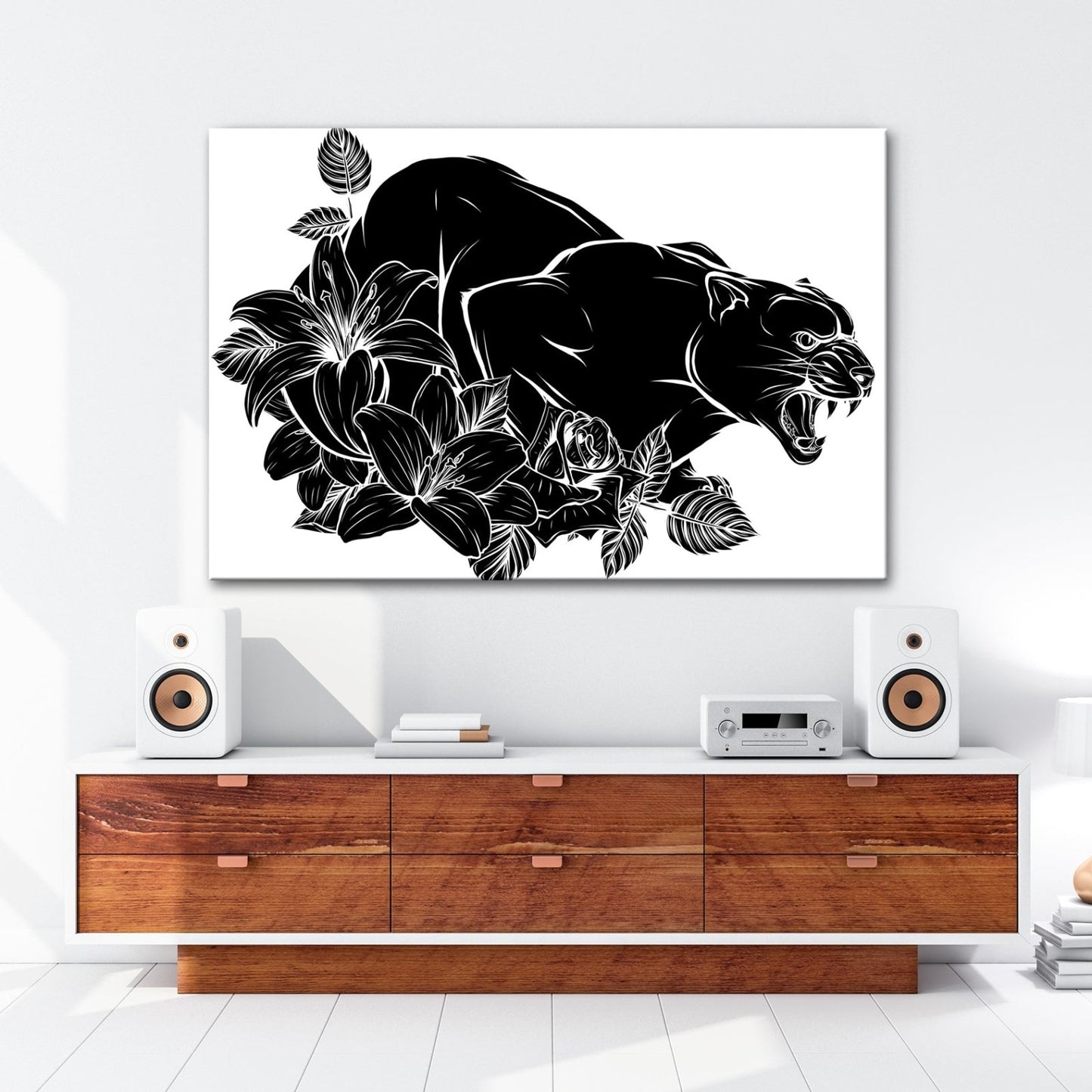 Leinwandbild Bedrohlicher Panther, umhüllt von elegant gezeichneten Blüten - deyoli