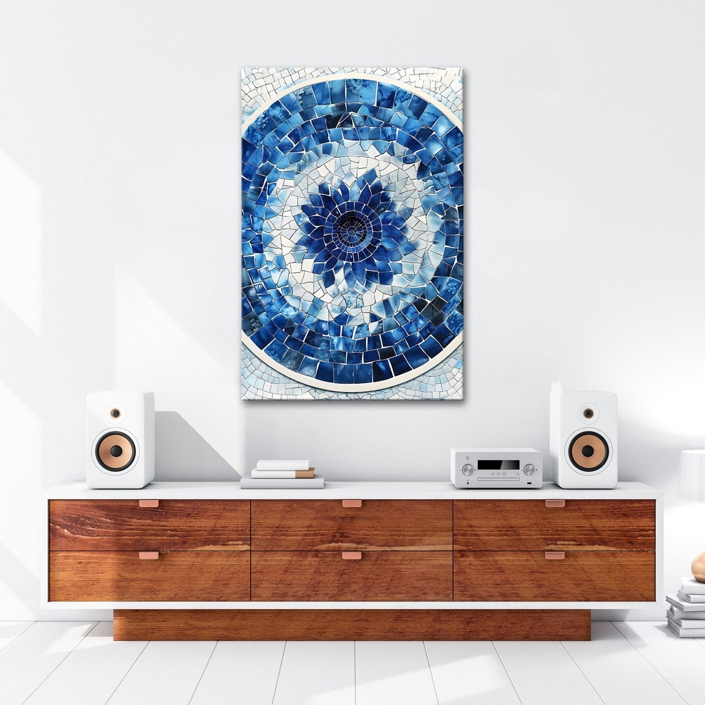 Leinwandbild Blaues Mosaik wirbelt wie eine Blume im Glasmeer. - deyoli