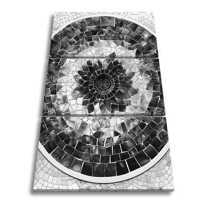 Leinwandbild Blaues Mosaik wirbelt wie eine Blume im Glasmeer. - deyoli