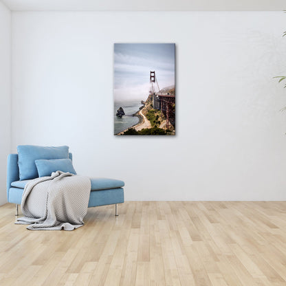 Leinwandbild Brücke im Nebel dramatische Küstenkulisse XXL – Landschaft Wandbild - deyoli
