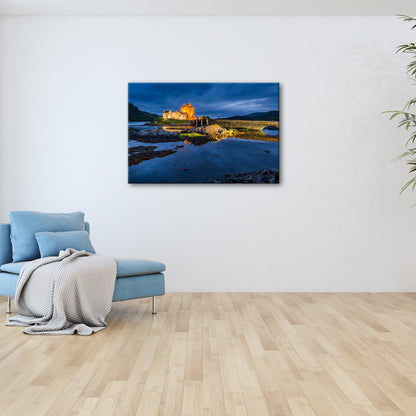 Leinwandbild Burg XXL – Märchenschloss in der Blauen Stunde für Wohnzimmer - deyoli