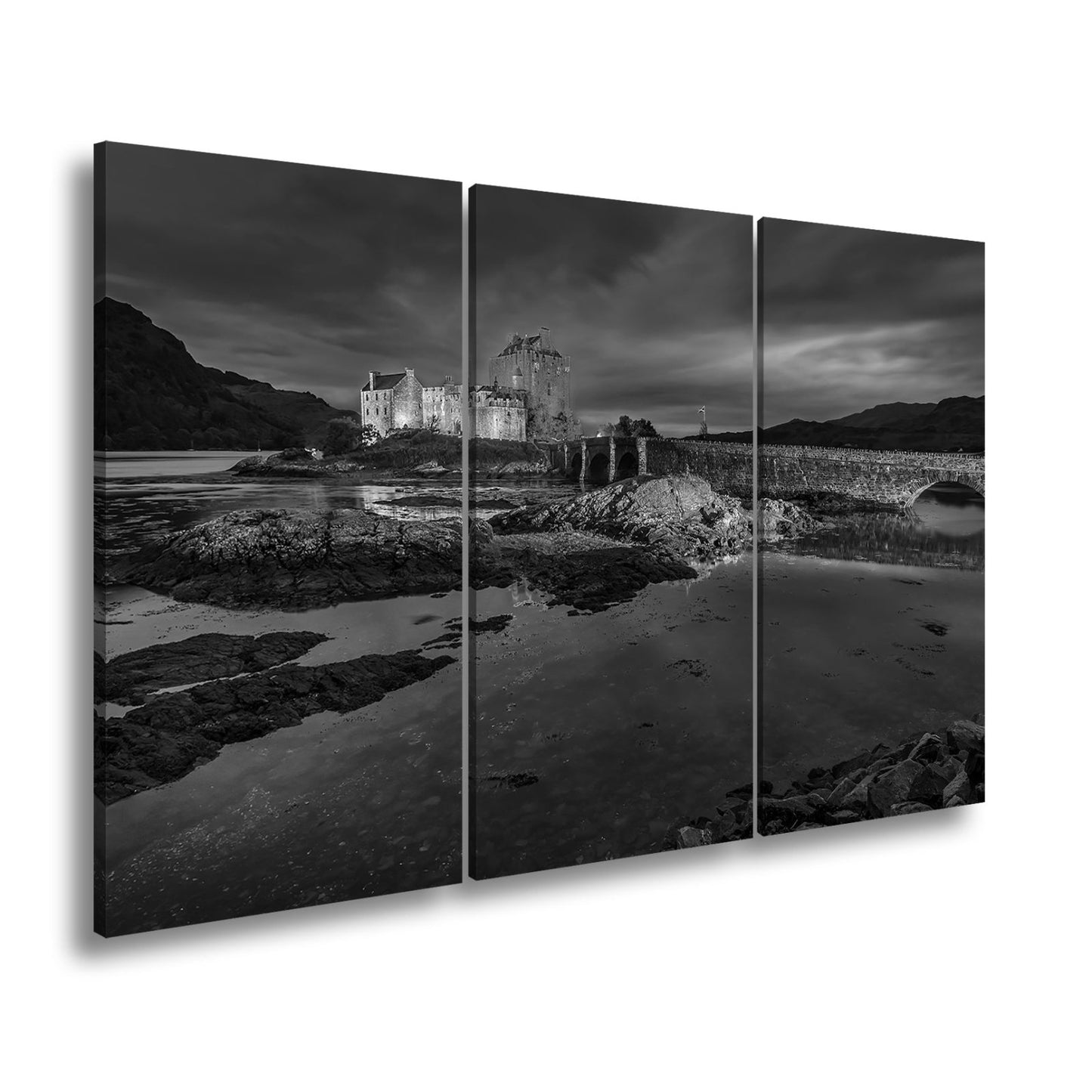 Leinwandbild Burg XXL – Märchenschloss in der Blauen Stunde für Wohnzimmer - deyoli