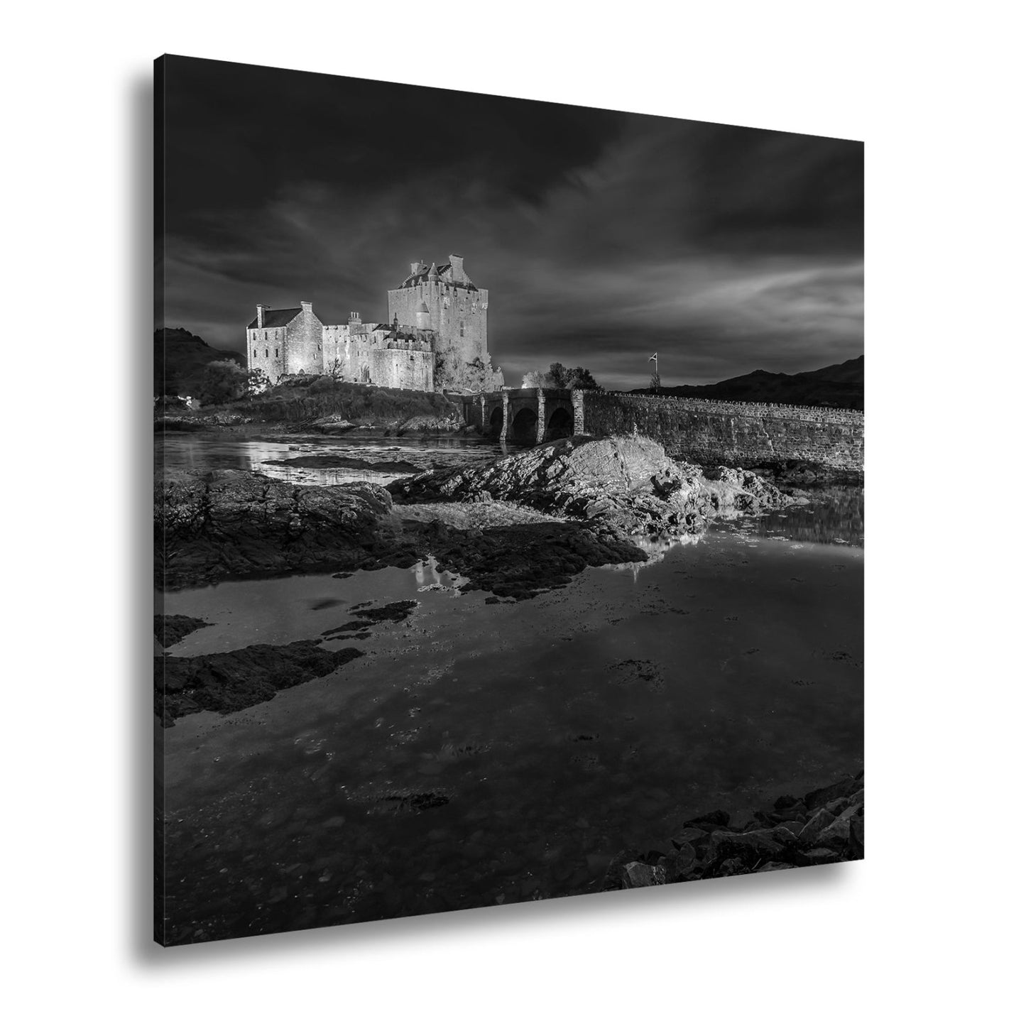 Leinwandbild Burg XXL – Märchenschloss in der Blauen Stunde für Wohnzimmer - deyoli