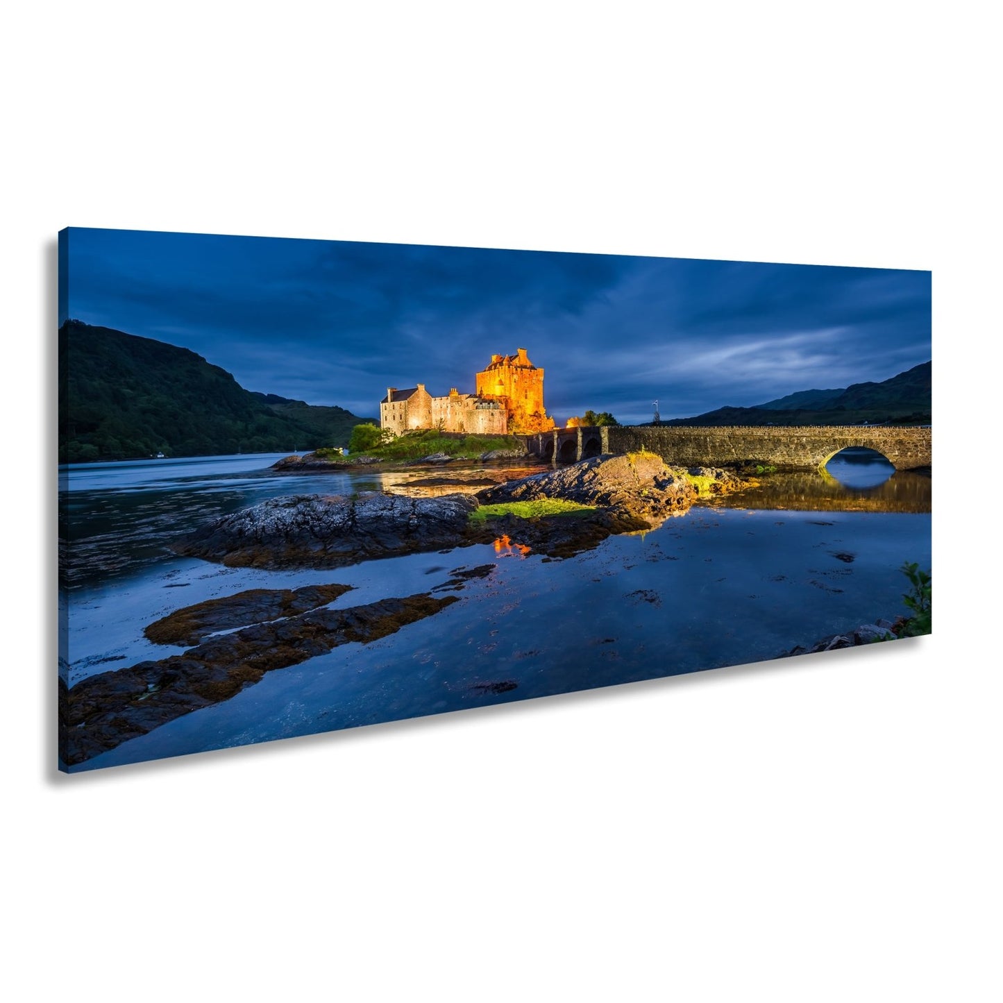 Leinwandbild Burg XXL – Märchenschloss in der Blauen Stunde für Wohnzimmer - deyoli