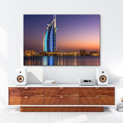 Leinwandbild Burj Al Arab erstrahlt im Glanz der Dämmerung – Dubai XXL - deyoli