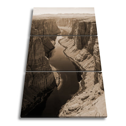 Leinwandbild Canyon XXL – Leuchtend blauer Fluss spaltet rotgoldene Welt - deyoli