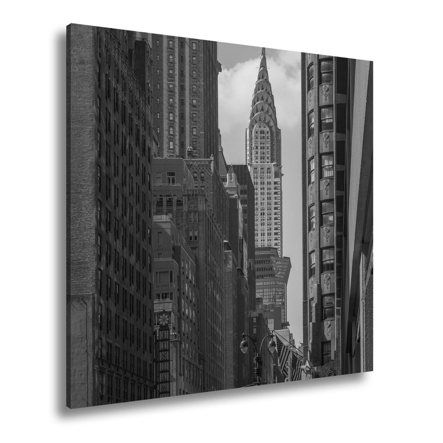 Leinwandbild Chrysler Building glänzt art - déco - elegant zwischen warmen Fassaden - deyoli
