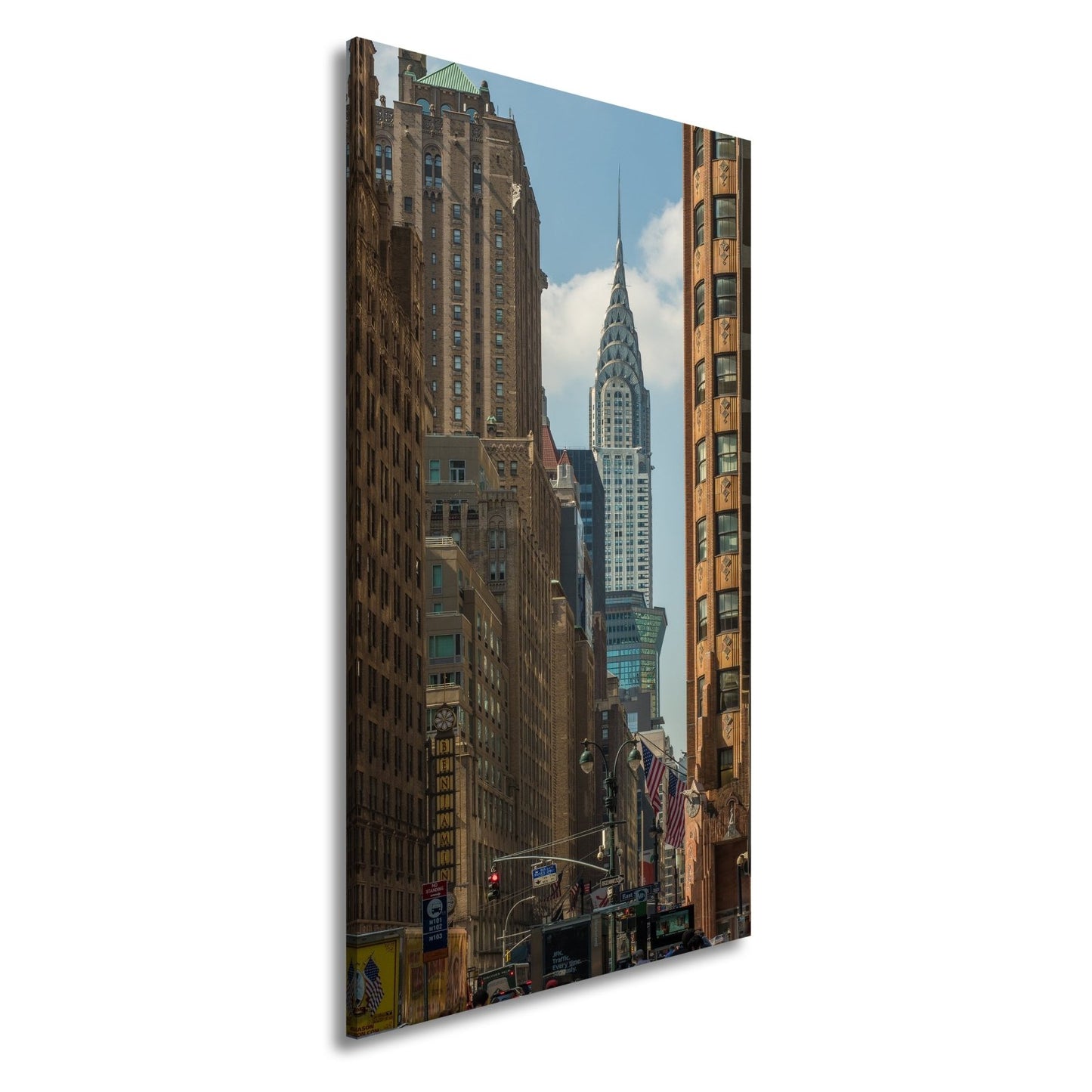 Leinwandbild Chrysler Building glänzt art - déco - elegant zwischen warmen Fassaden - deyoli