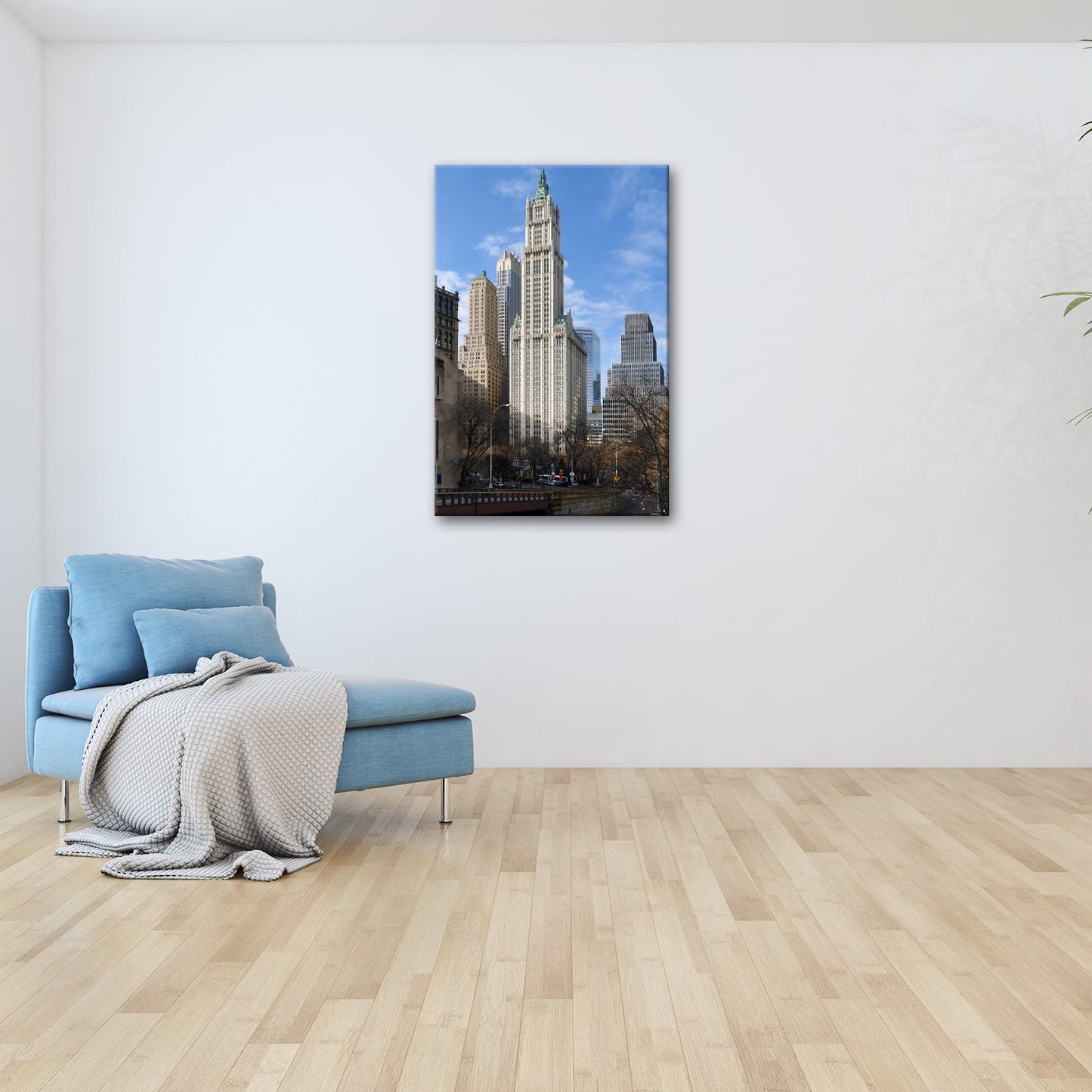 Leinwandbild Die Woolworth - Ikone steigt neugotisch in den blauen Winterhimmel - deyoli