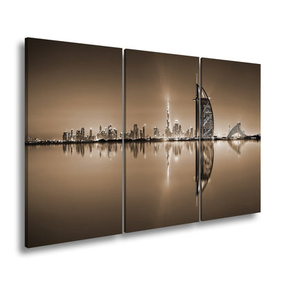 Leinwandbild Dubai XXL – Skyline in lila - glänzender Nacht - deyoli