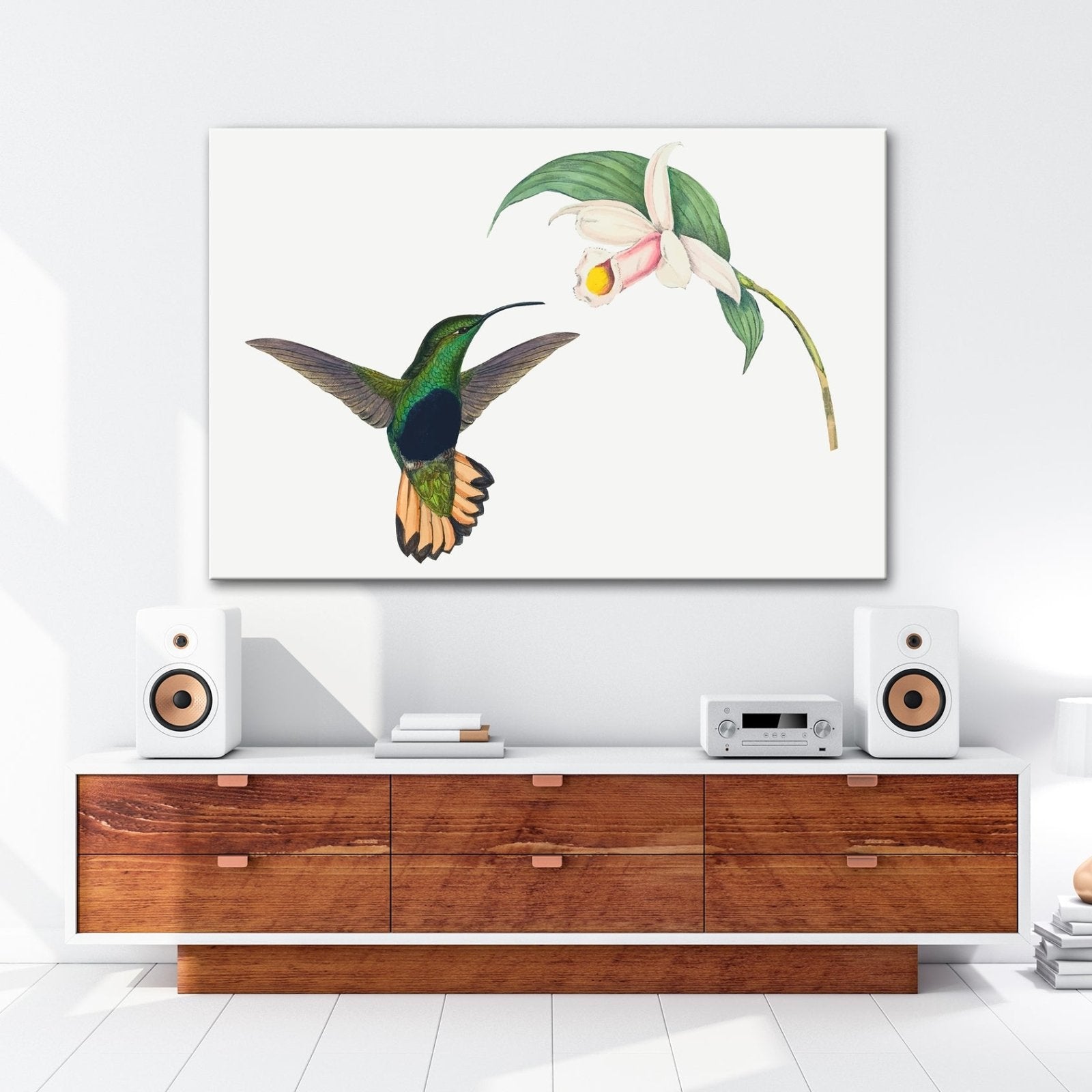 Leinwandbild Ein Kolibri schwebt zum Blütenlicht – pure, lebendige Poesie - deyoli