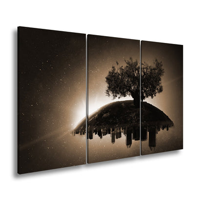 Leinwandbild Ein stiller Baum wacht über schlafende Städte. - deyoli