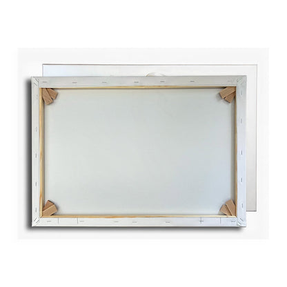 Leinwandbild Eleganter Schwan mit goldenen Wasserspritzern - deyoli