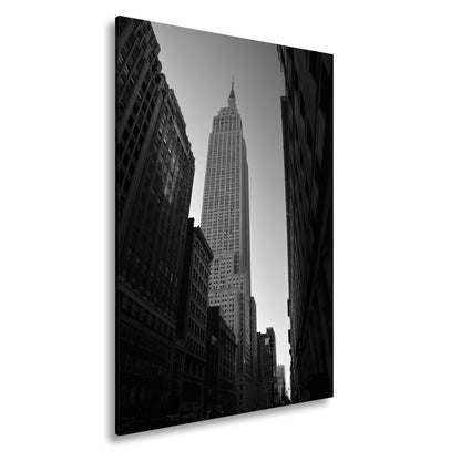 Leinwandbild Empire State XXL – Majestätisch zwischen dunklen Straßenschluchten - deyoli