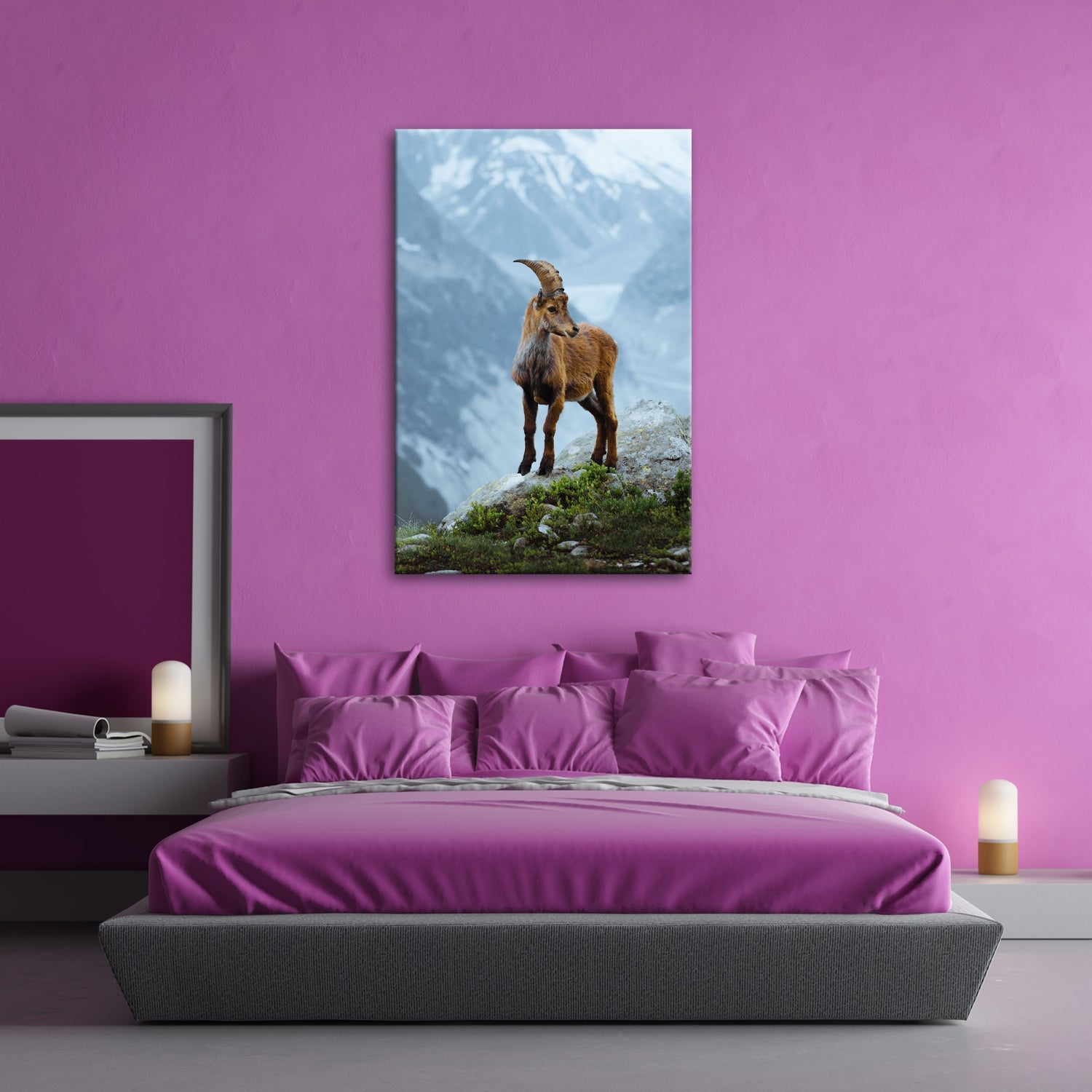 Leinwandbild Erhaben blickt der Steinbock in eisiger Bergesruh. - deyoli