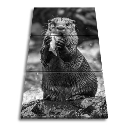 Leinwandbild Fang des Tages – Otterglück mit tropfender Beute. - deyoli