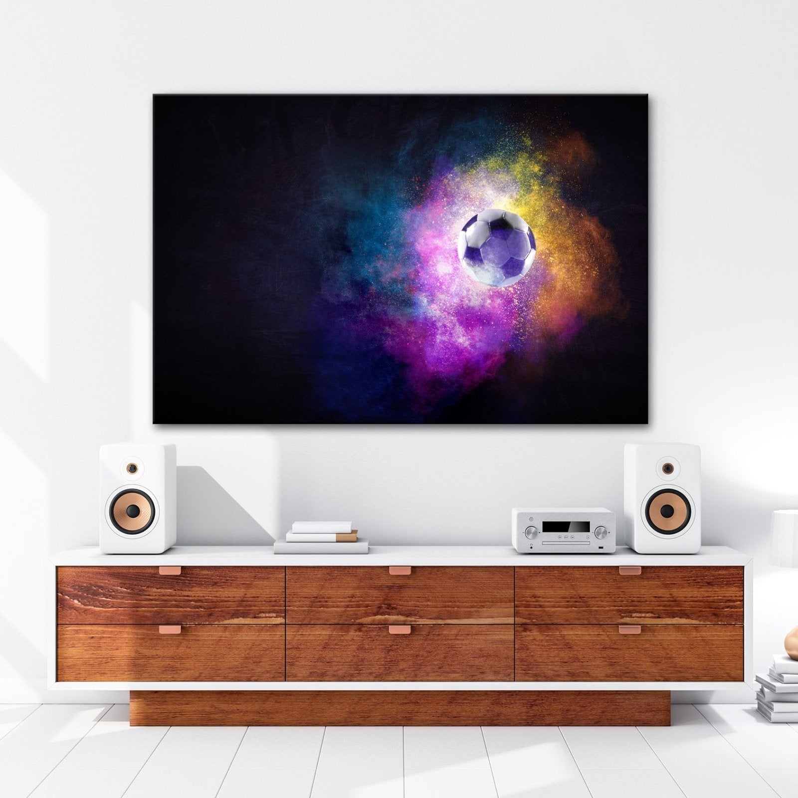Leinwandbild Farbenexplosion trifft Fußball – ein Spiel wie aus dem Kosmos. - deyoli