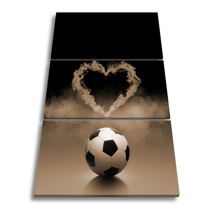 Leinwandbild Fußballliebe brennt – Herz aus Flammen über dem Spielball. - deyoli