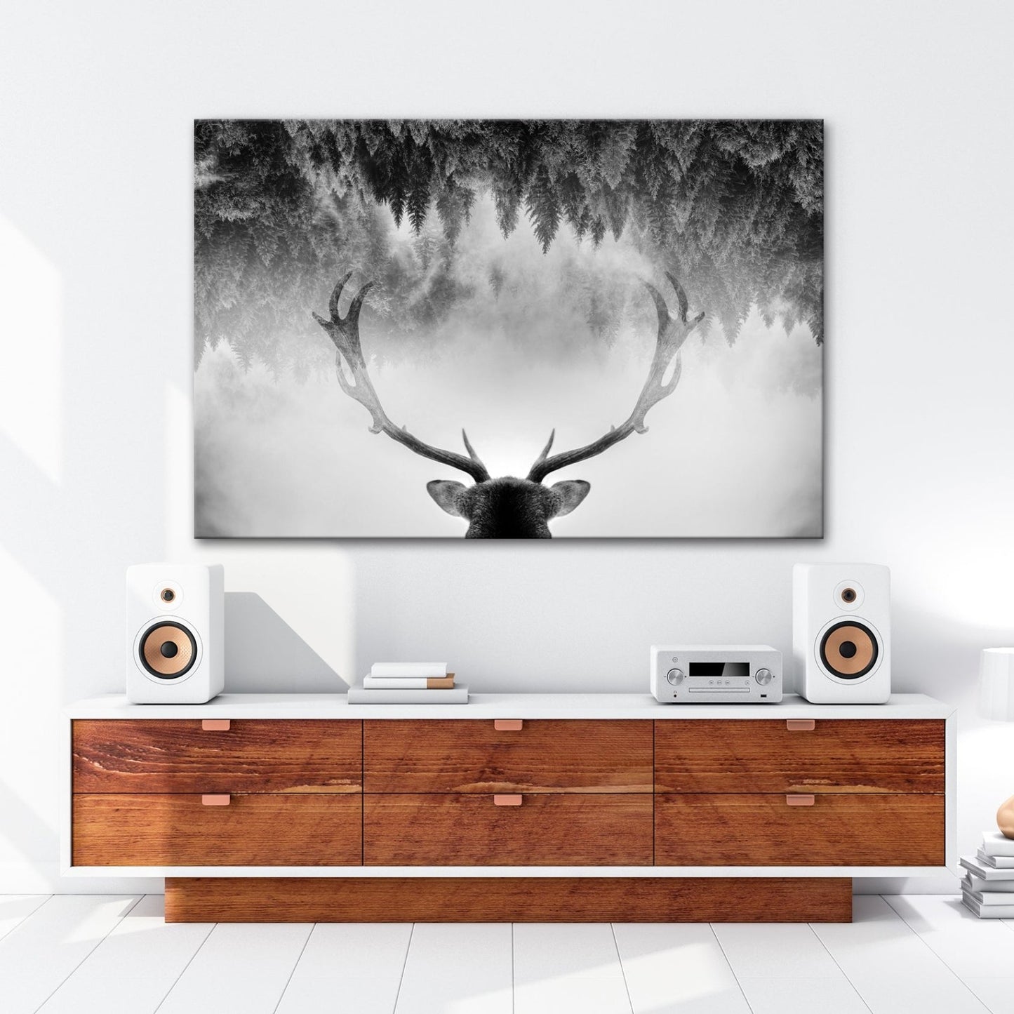 Leinwandbild Geweih trifft Nebel – Mystischer Spiegelwald XXL - deyoli