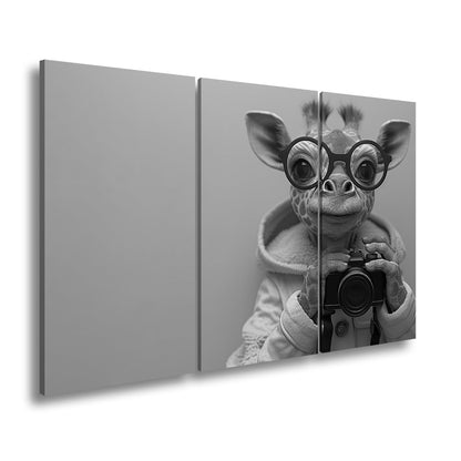 Leinwandbild Giraffe im Fotografenlook – charmant, klug, kamerabereit. - deyoli