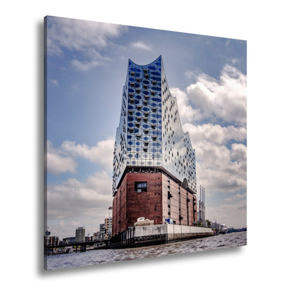 Leinwandbild Gläserne Wellen – die Elbphilharmonie am Hafenrand. - deyoli