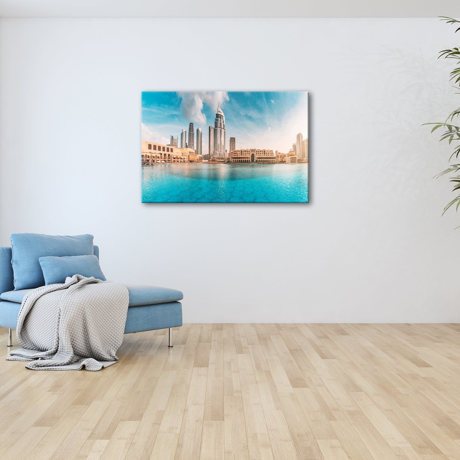 Leinwandbild Glitzernde Skyline spiegelt sich im türkisblauen Wasser Dubais - deyoli