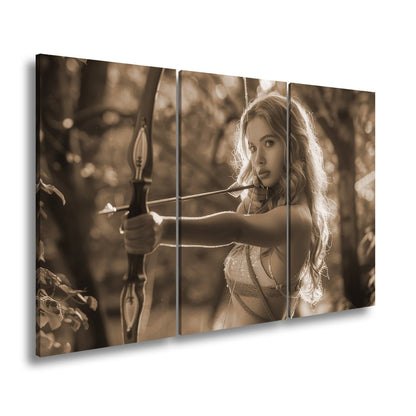 Leinwandbild Goldene Bogenschützin trifft mit ruhiger Eleganz - deyoli