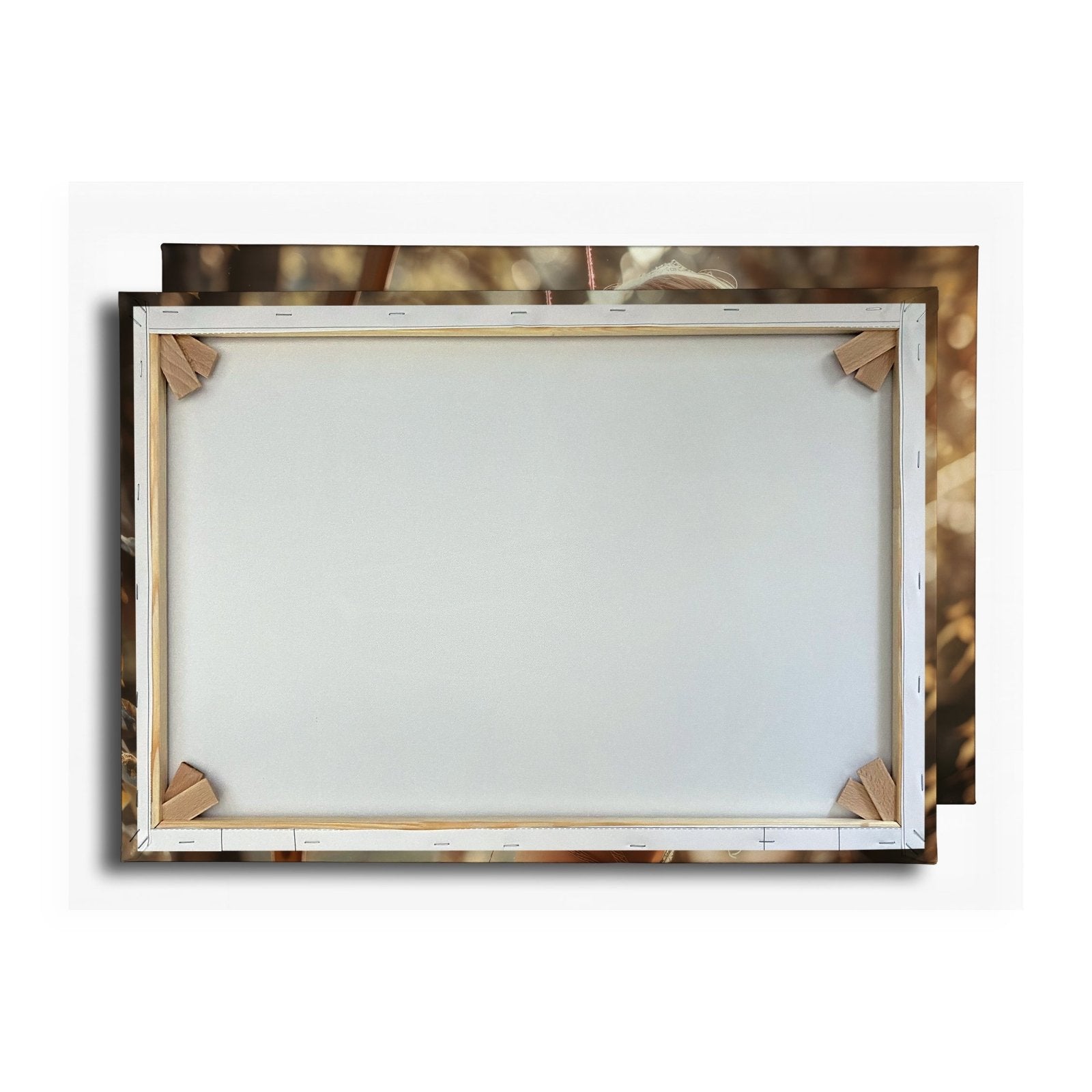 Leinwandbild Goldene Bogenschützin trifft mit ruhiger Eleganz - deyoli