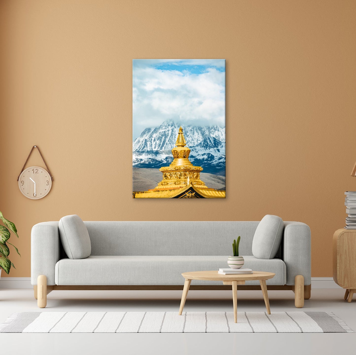 Leinwandbild Goldene Stupa glänzt vor eisiger Bergpracht im Himmelstor. - deyoli