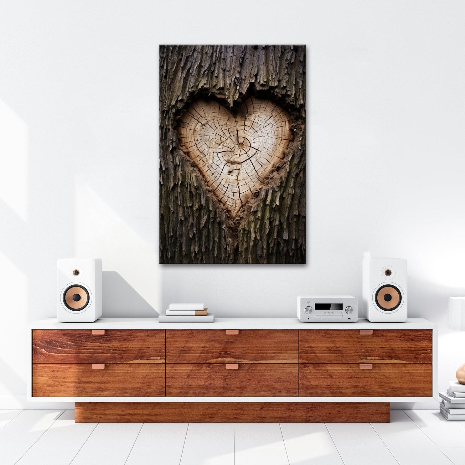 Leinwandbild Herz aus Holz – verborgen im Kern des alten Baumes. - deyoli