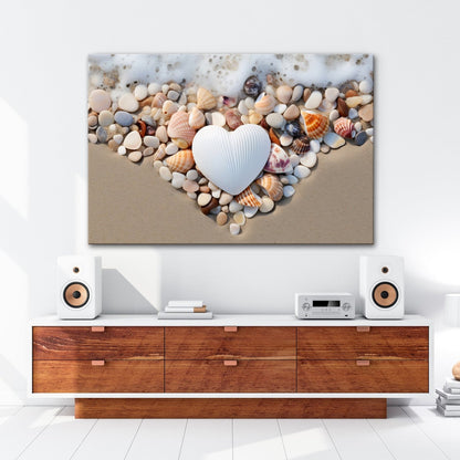 Leinwandbild Herz aus Muscheln – Liebe trifft Meeresrauschen. - deyoli