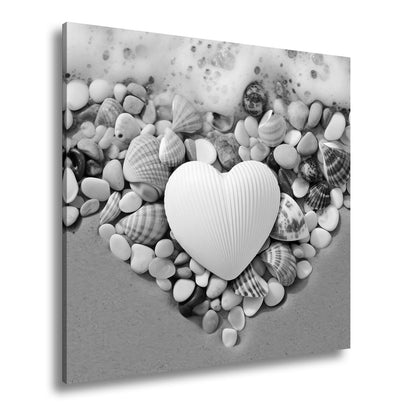 Leinwandbild Herz aus Muscheln – Liebe trifft Meeresrauschen. - deyoli