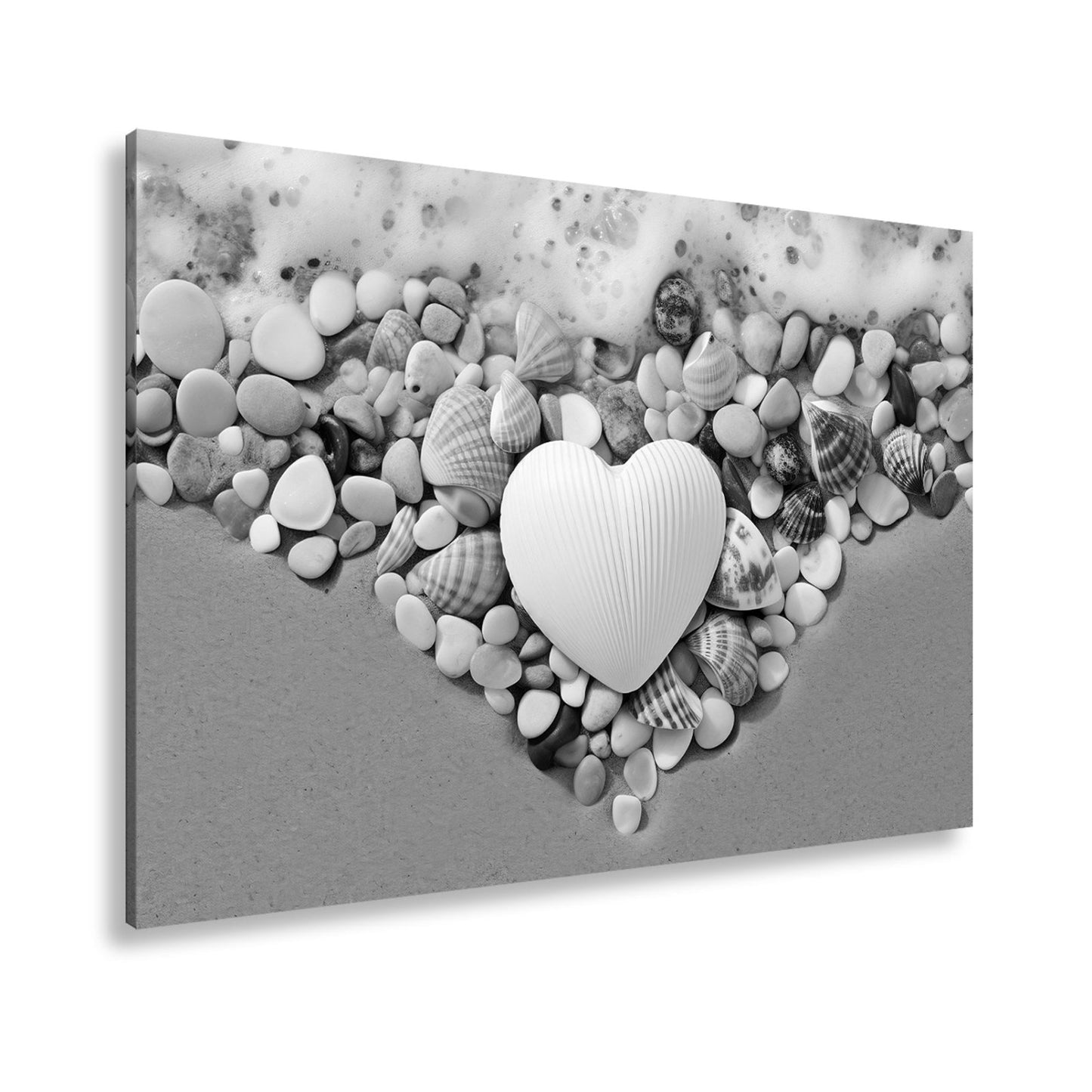 Leinwandbild Herz aus Muscheln – Liebe trifft Meeresrauschen. - deyoli