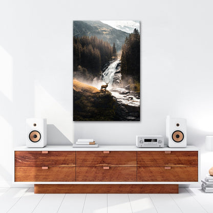 Leinwandbild Hirsch vor tosender Wasserfallkulisse - deyoli