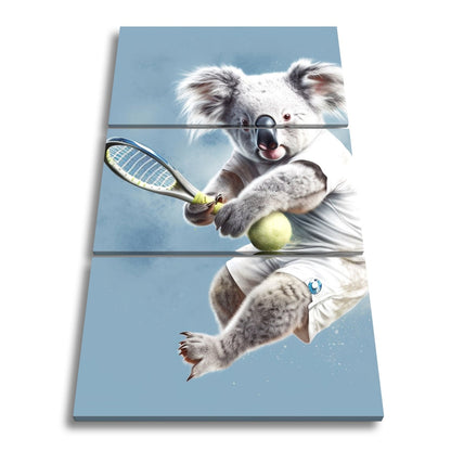 Leinwandbild Koala am Court – flauschig, flink und fokussiert. - deyoli