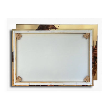 Leinwandbild Kriegerin zielt fokussiert mit glühender Entschlossenheit - deyoli