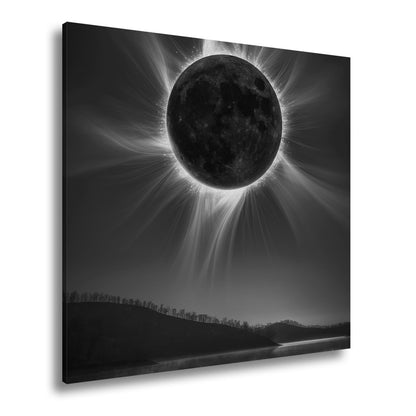 Leinwandbild Krone der Sonnenfinsternis über stiller Landschaft - deyoli
