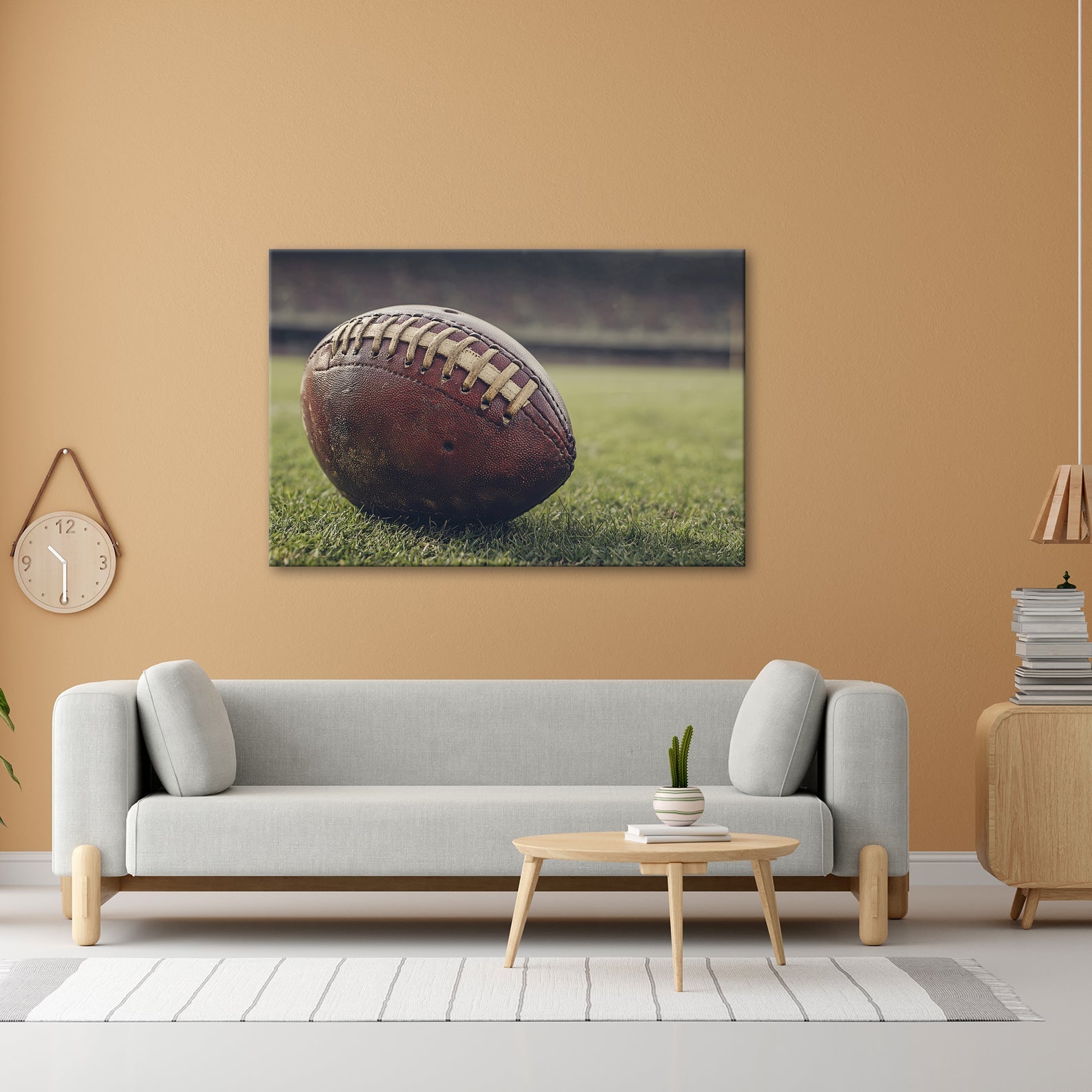 Leinwandbild Leder, Rasen, Spannung – Football in Nahaufnahme. - deyoli