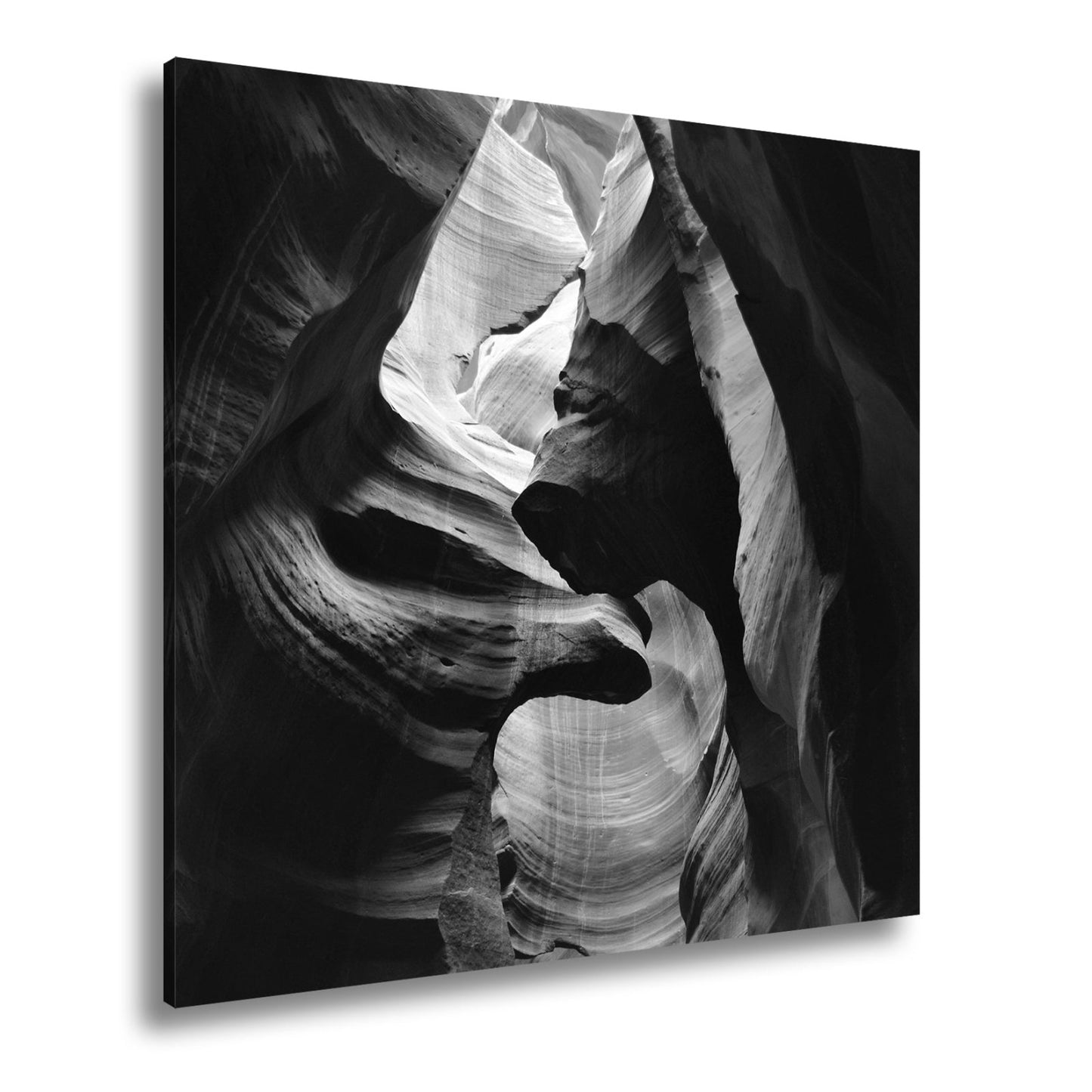 Leinwandbild Lichtdurchflutete Sandsteinwände formen magische Canyonlinien - deyoli