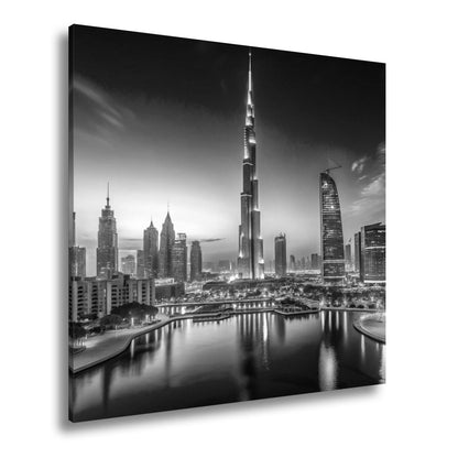 Leinwandbild Lichterglanz in Dubais nächtlicher Skyline – XXL - deyoli