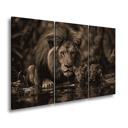 Leinwandbild Löwenstolz – ein König mit seiner künftigen Generation. - deyoli