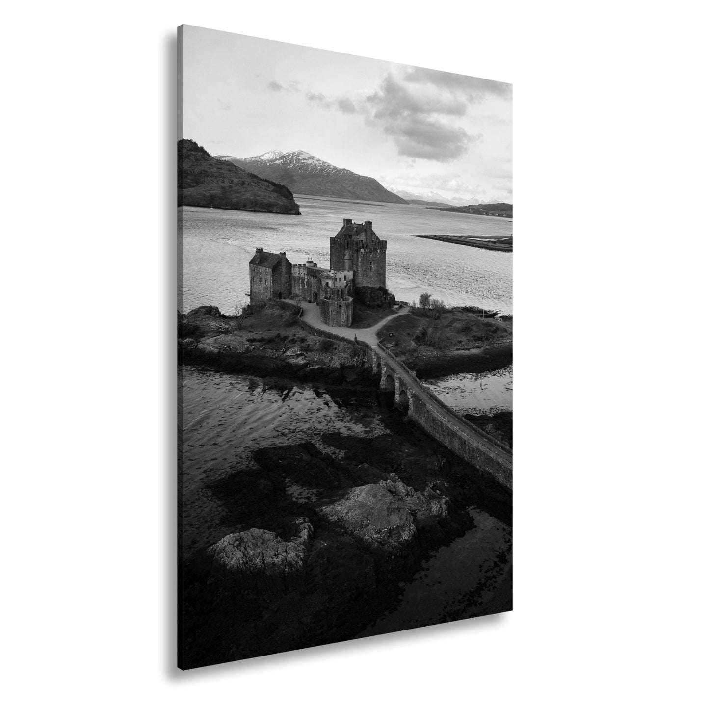 Leinwandbild Mächtige Festung am Fjord – Stille Landschaft XXL - deyoli