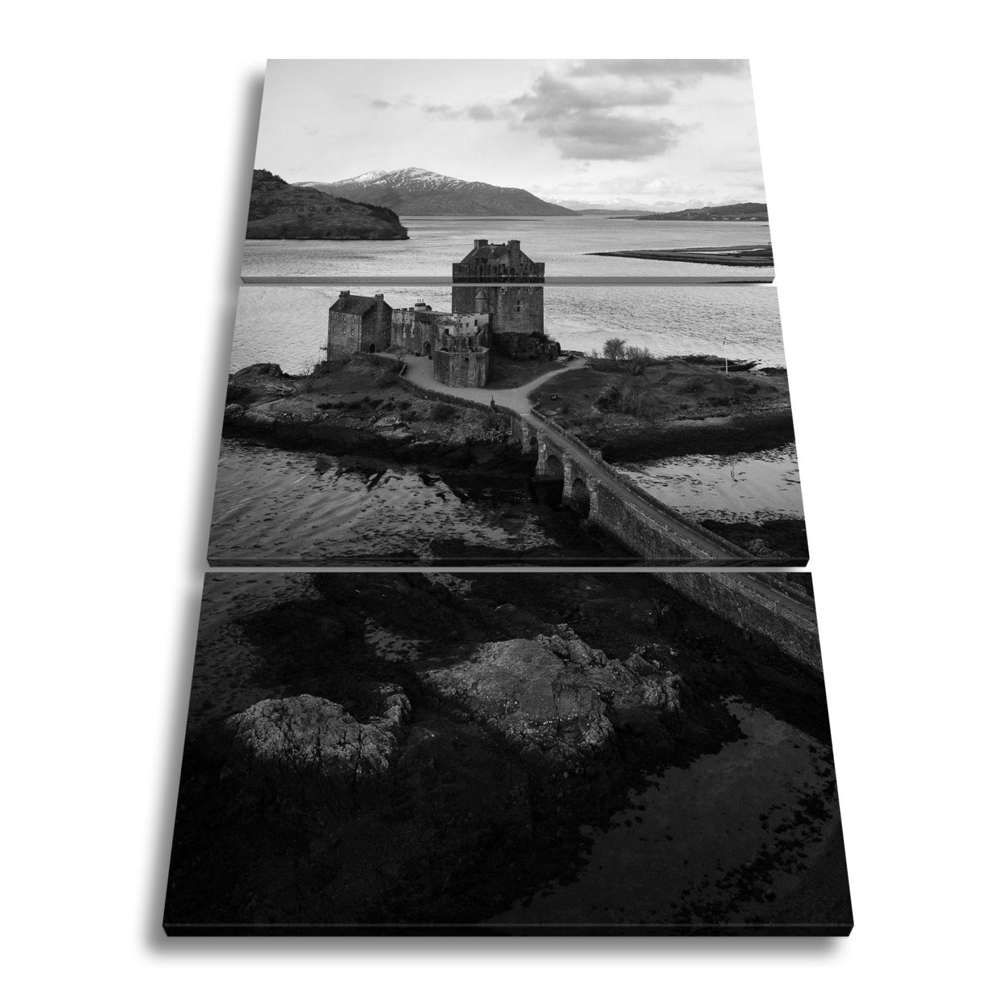 Leinwandbild Mächtige Festung am Fjord – Stille Landschaft XXL - deyoli