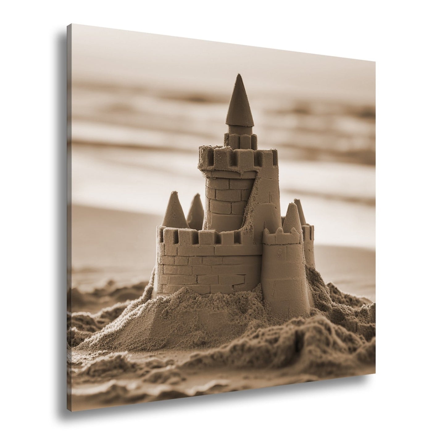 Leinwandbild Märchenschloss aus Sand glänzt im Licht der sinkenden Sonne. - deyoli
