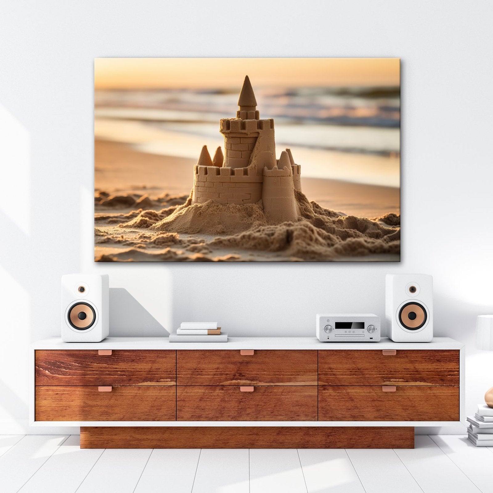 Leinwandbild Märchenschloss aus Sand glänzt im Licht der sinkenden Sonne. - deyoli