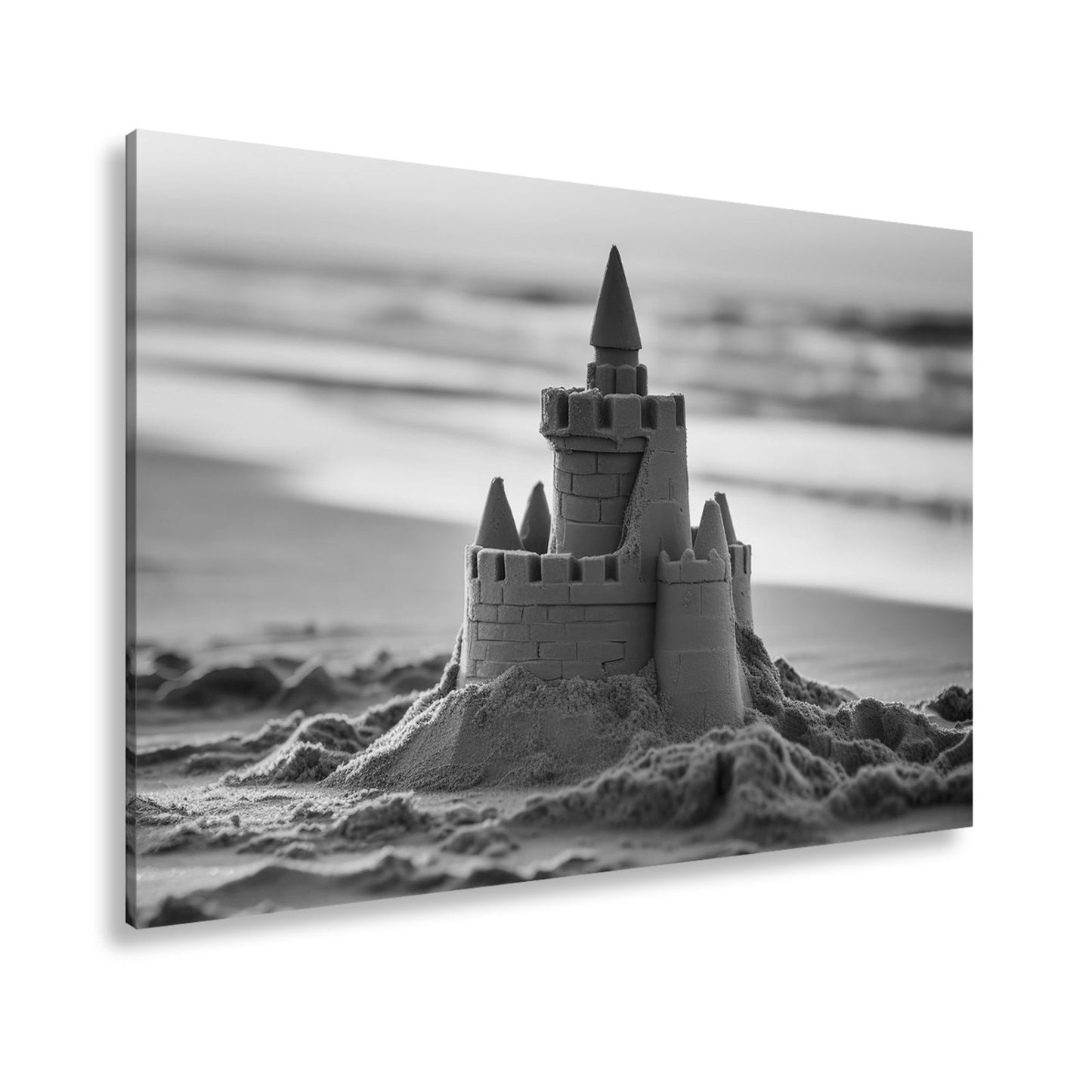 Leinwandbild Märchenschloss aus Sand glänzt im Licht der sinkenden Sonne. - deyoli