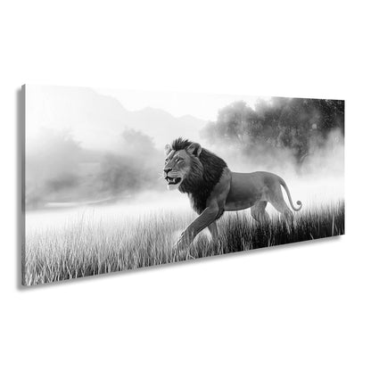 Leinwandbild Morgennebel trägt den König durch das goldene Grasland. - deyoli
